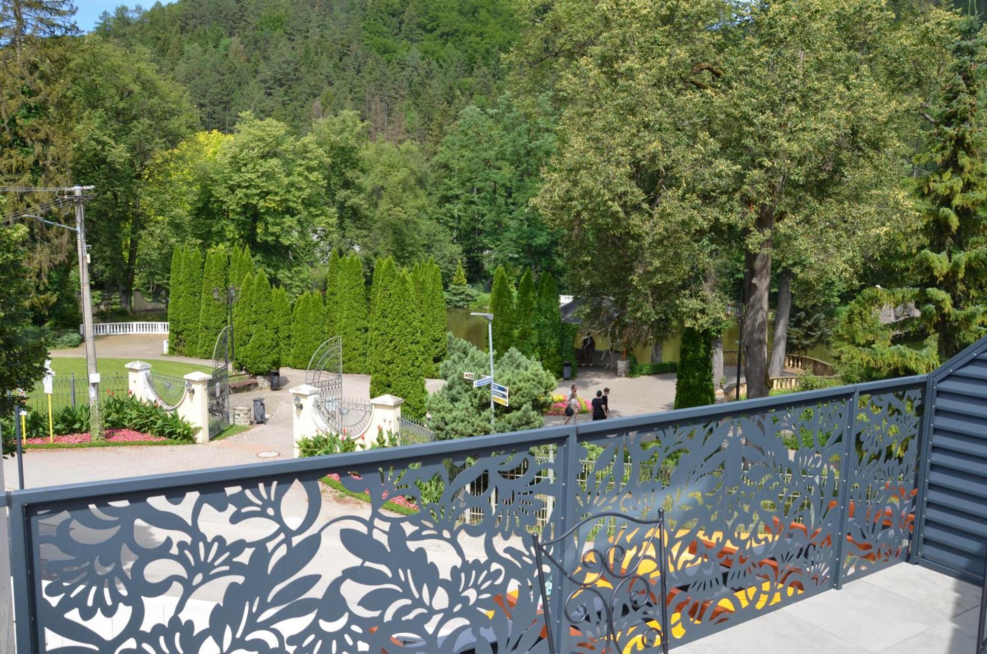 Floravilla Rajecké Teplice Extérieur photo